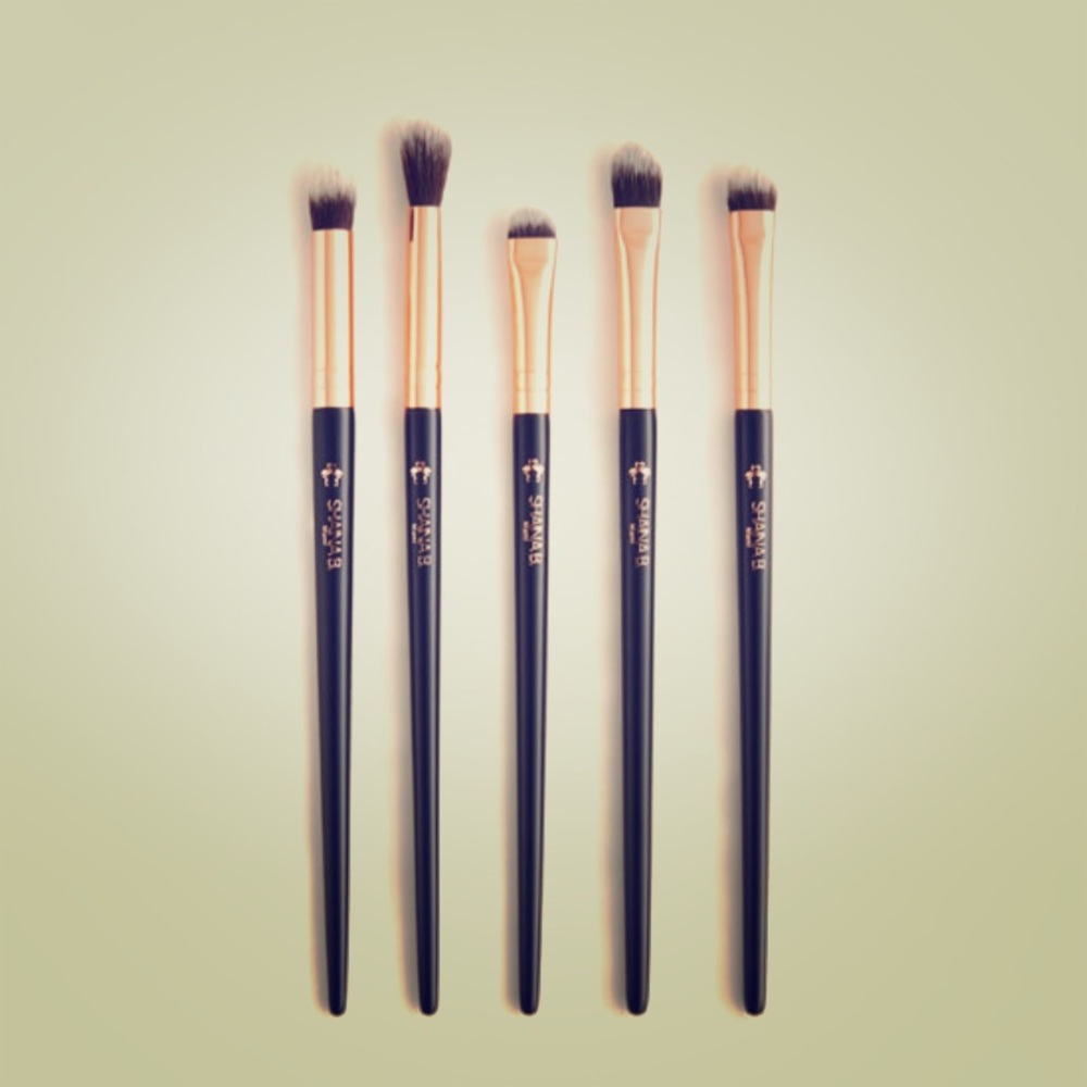 Eyeshadow brushes